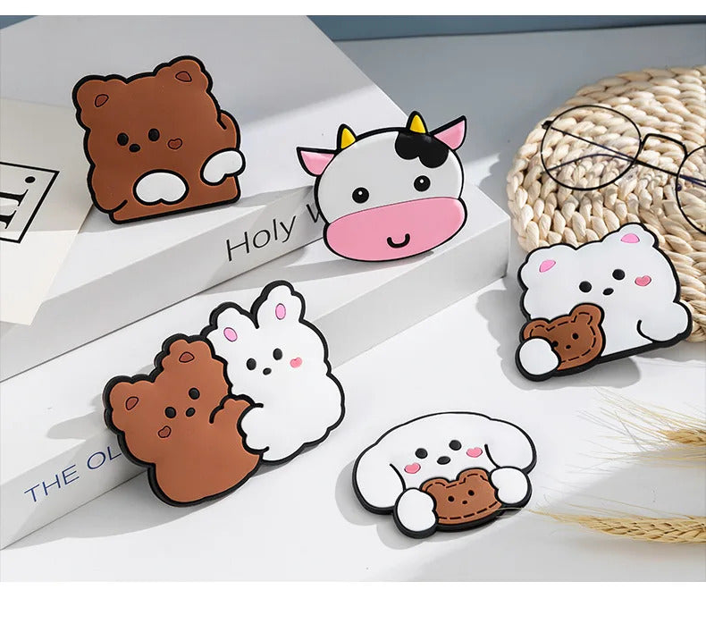 DSHOU183 Portable Cute Mini Mirror Cartoon Little Rabbit Bear Pattern Gift for Little Girls Silicone Purse Mirror