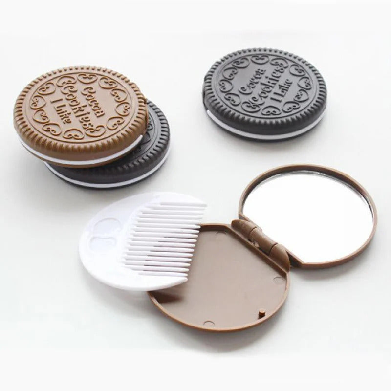 FEN67 Travel Makeup Mirror Cute Chocolate Chip Cookie Shape Creative Design Mini Pocket Mirror with Comb Portable Mirror Set
