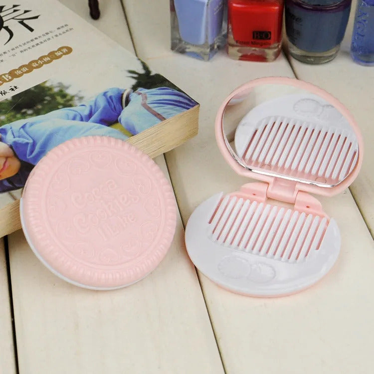 CASHOU65 Travel Makeup Mirror Cute Chocolate Chip Cookie Shape Creative Design Mini Pocket Mirror with Comb Portable Mirror Set