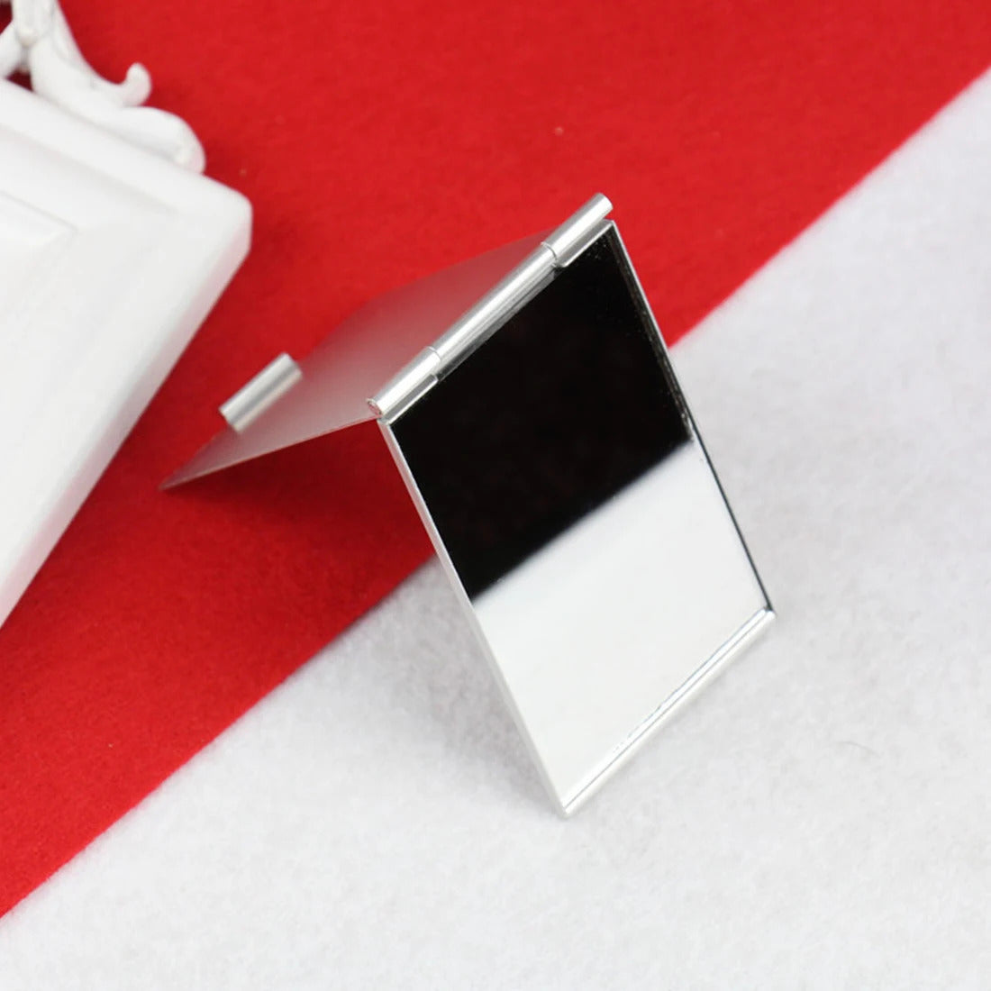 L110 Rectangle Aluminium Alloy Cover Silver Ultra-thin Foldable Makeup Mirror 1 PC Unbreakable Pocket Cosmetic Mirror