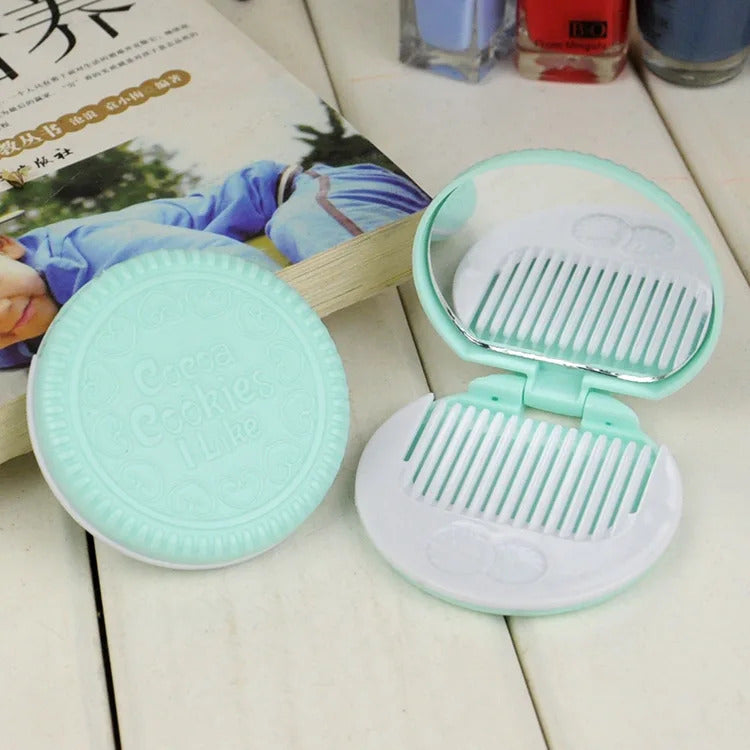 CASHOU65 Travel Makeup Mirror Cute Chocolate Chip Cookie Shape Creative Design Mini Pocket Mirror with Comb Portable Mirror Set