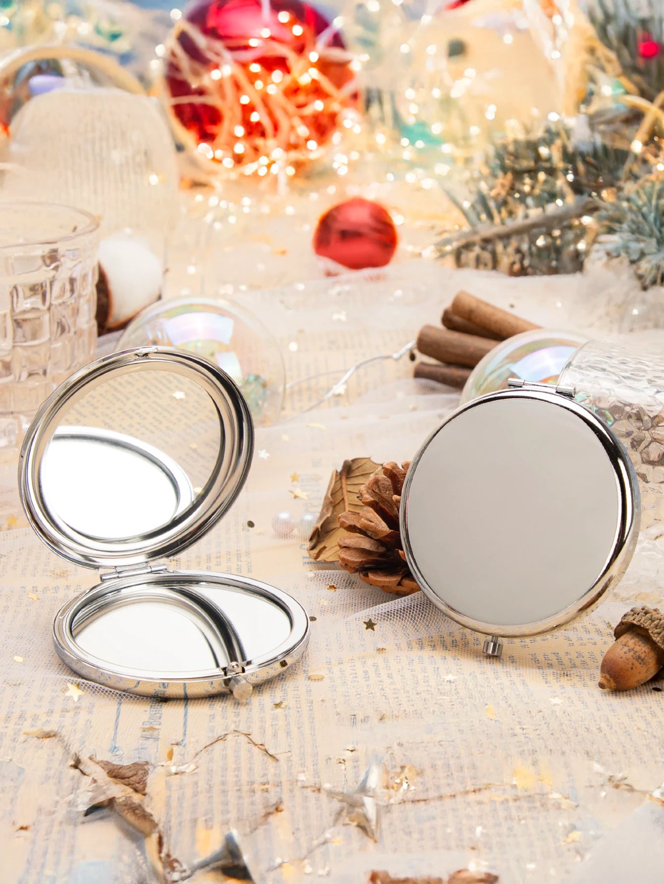CASHOU205 Silver Round Double Sided HD Cosmetic Mirror, Travel Portable Compact Hand Mirror, Mini Metal Cosmetic Mirror, Gifts for Women