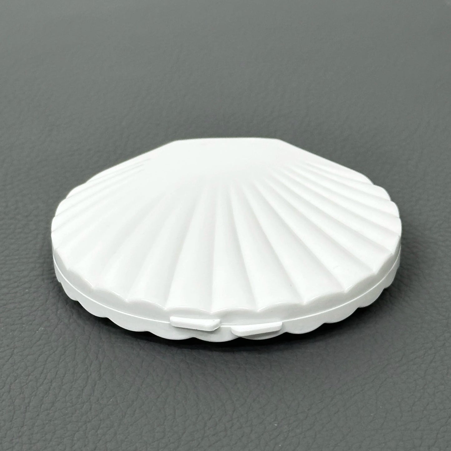 CX516 Pack Shell Shaped Makeup Mirror Daul Side 1X/2X Amplifying Folding Hand Mirror