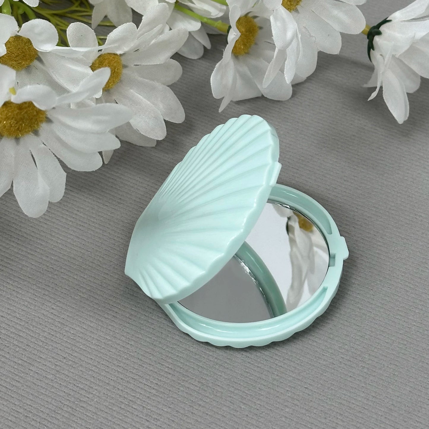 SET59 Shell Shaped Vanity Mirror Shell Design Cute Pocket Mirror Double Sided Folding Compact Mirror