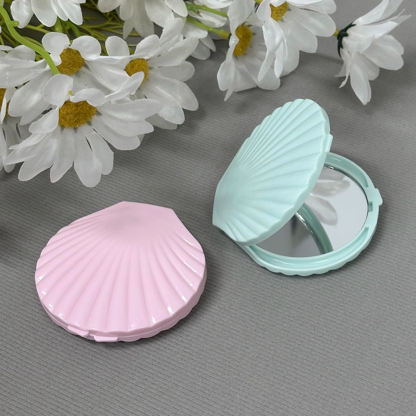 SET59 Shell Shaped Vanity Mirror Shell Design Cute Pocket Mirror Double Sided Folding Compact Mirror