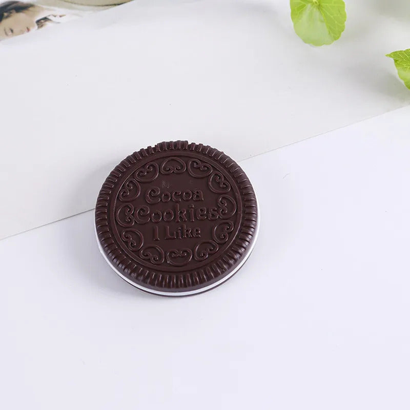 L368 1Pcs Cookie Shaped Chocolate Mini Makeup Mirror Compact Pocket Mirror Portable Folding Cosmetic Mirror With 1Pc Comb Women
