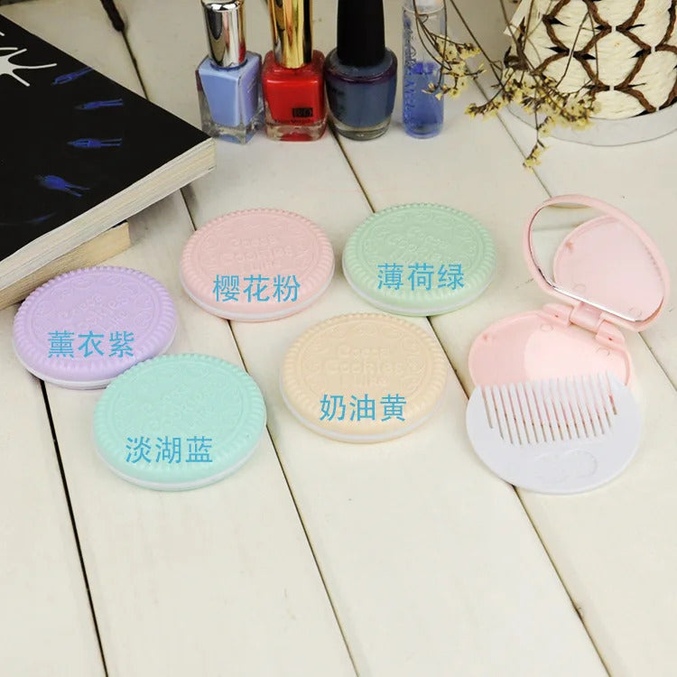 SET05 Mirror with Comb Set Chocolate Chip Cookie Shape Creative Design Mini Pocket Mirror with Comb Portable Travel Makeup Mirror