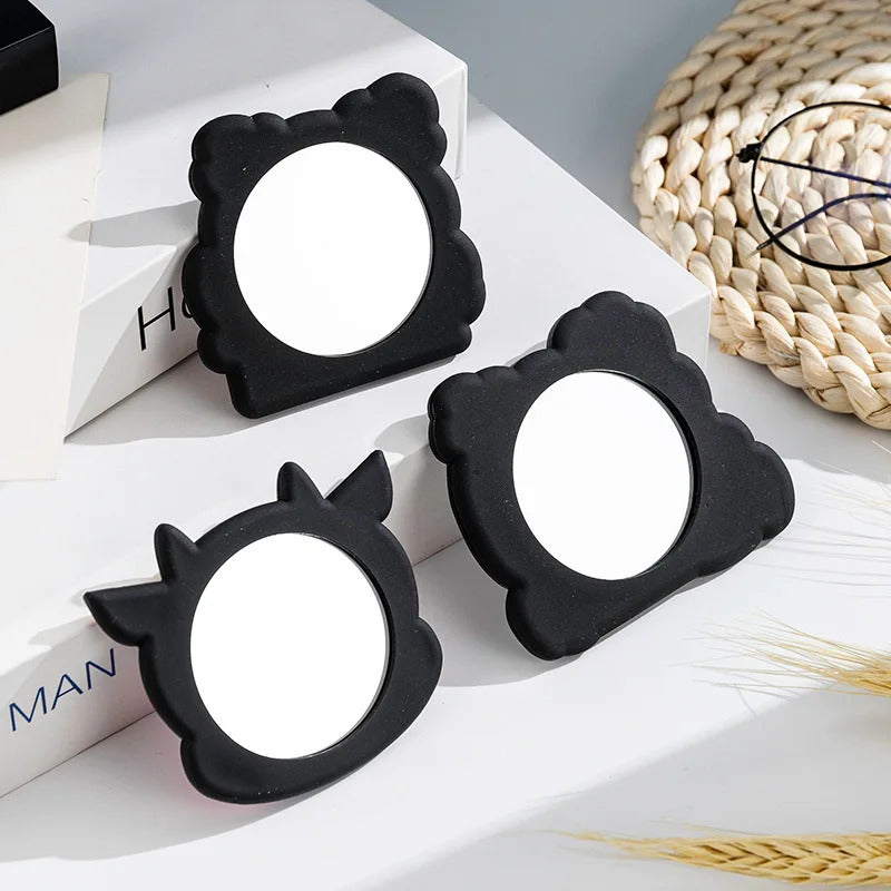 DSHOU183 Portable Cute Mini Mirror Cartoon Little Rabbit Bear Pattern Gift for Little Girls Silicone Purse Mirror