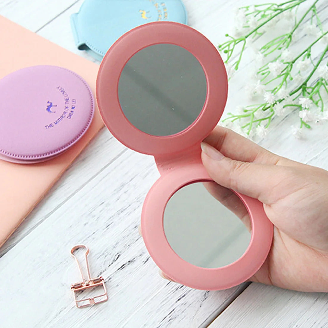 CASHOU154 Cute Makeup Mirror Women Foldable Makeup Mirrors Tool Lady Cosmetic Hand Folding Portable Compact Pocket Mirror