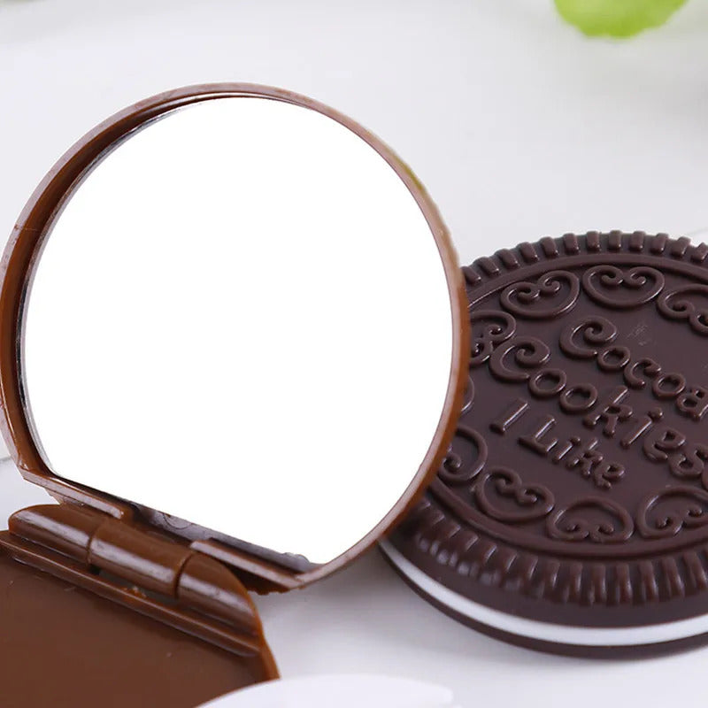 L368 1Pcs Cookie Shaped Chocolate Mini Makeup Mirror Compact Pocket Mirror Portable Folding Cosmetic Mirror With 1Pc Comb Women